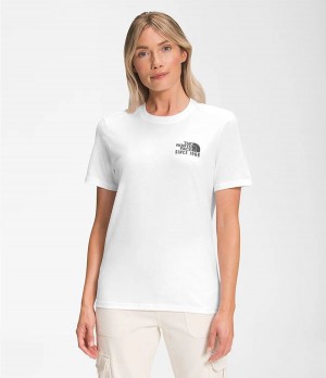Dámské T-Shirts The North Face Short Sleeve Mountain Peace Bílé | OXZRJAE-47