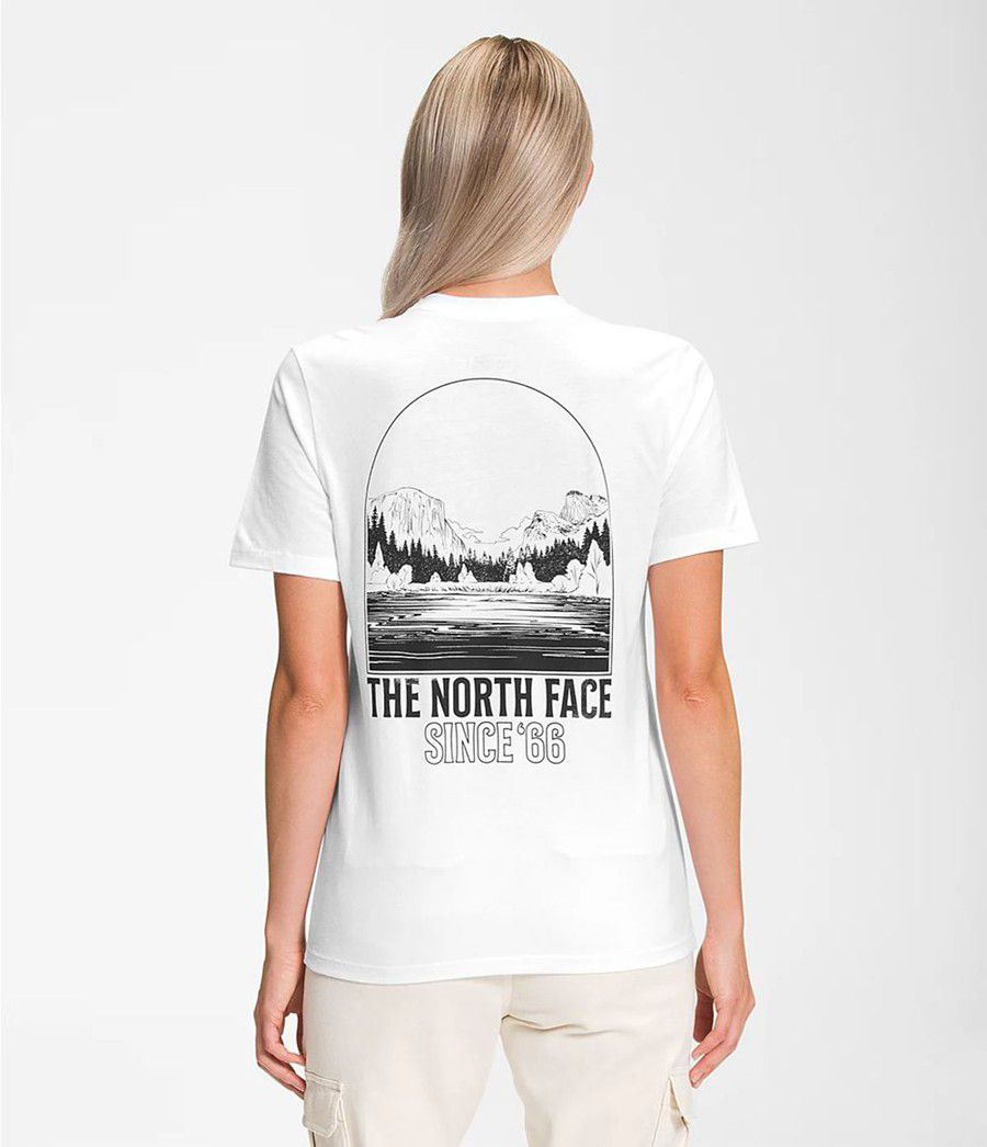 Dámské T-Shirts The North Face Short Sleeve Mountain Peace Bílé | OXZRJAE-47