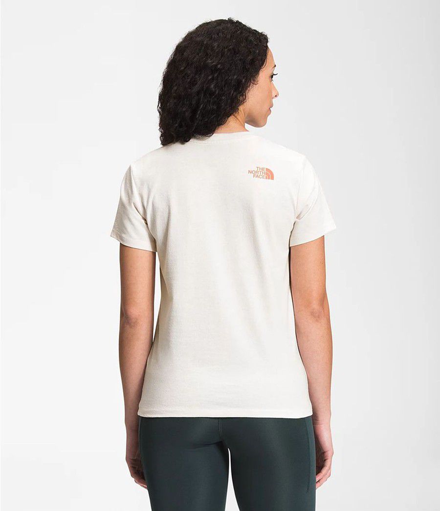 Dámské T-Shirts The North Face Short Sleeve Logo Play Bílé | PCQSEHT-18